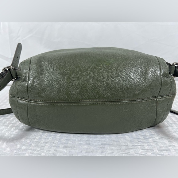 4019: Coach Olive Green Pebbled Leather Drawstring Backpack - Picture 5 of 13